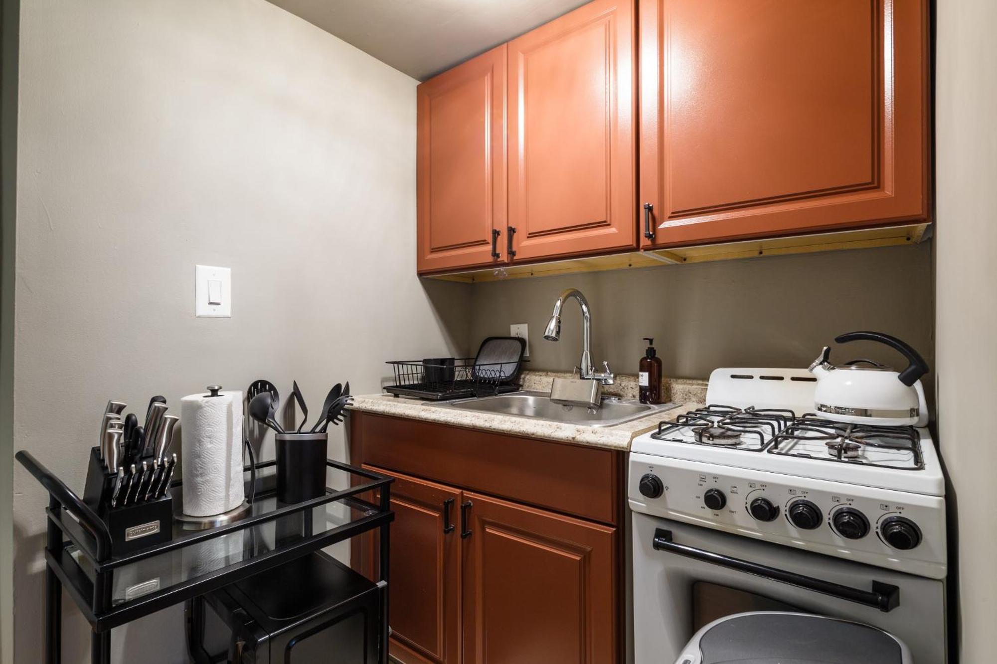 Apartment Monthly Nyc Rentals- Modern Studio Unit New York